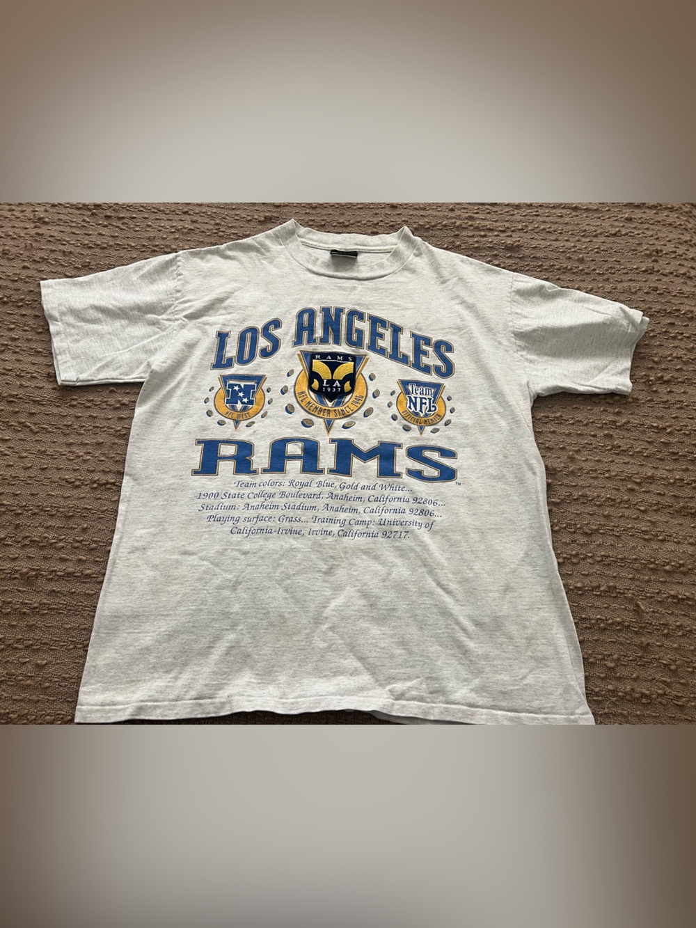 Vintage 1990’s Los Angeles Rams Gray Graphic Tee